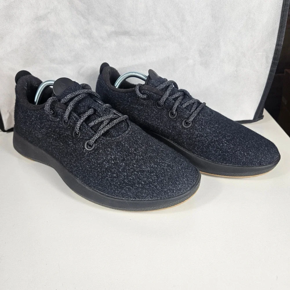 Allbirds Wool Runner Mizzles Mens 10 True Black Gum Sole Sneakers WRM M10